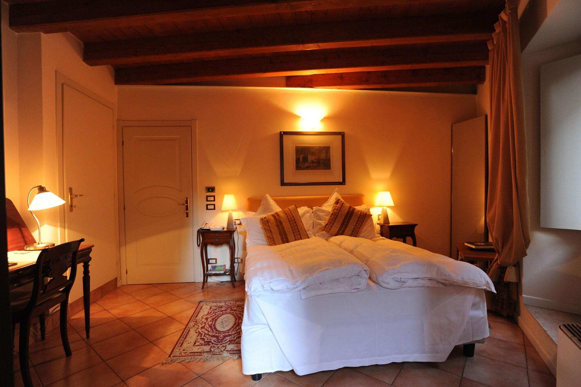 Albergo Orologio Brescia Exterior photo