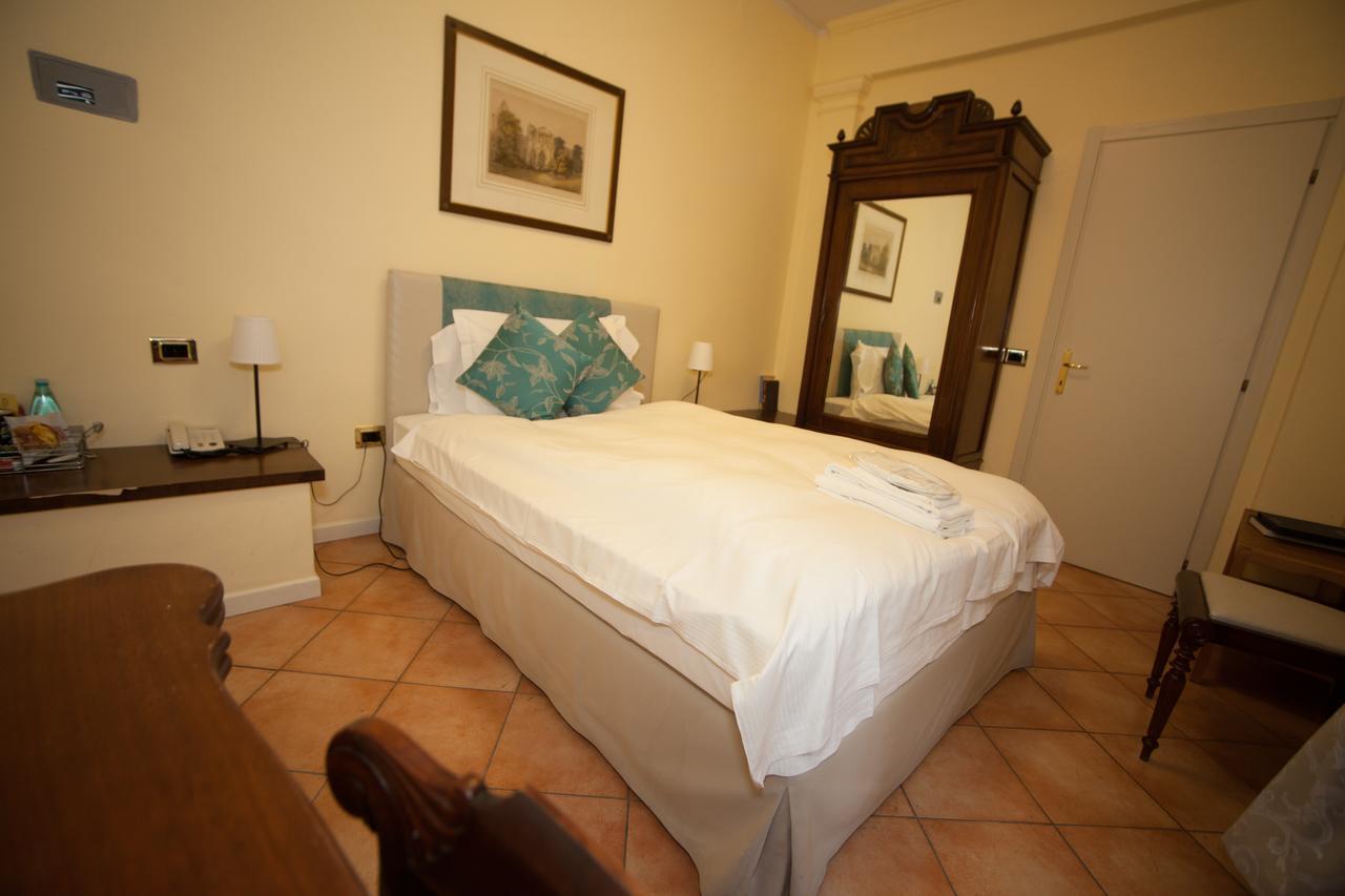 Albergo Orologio Brescia Exterior photo