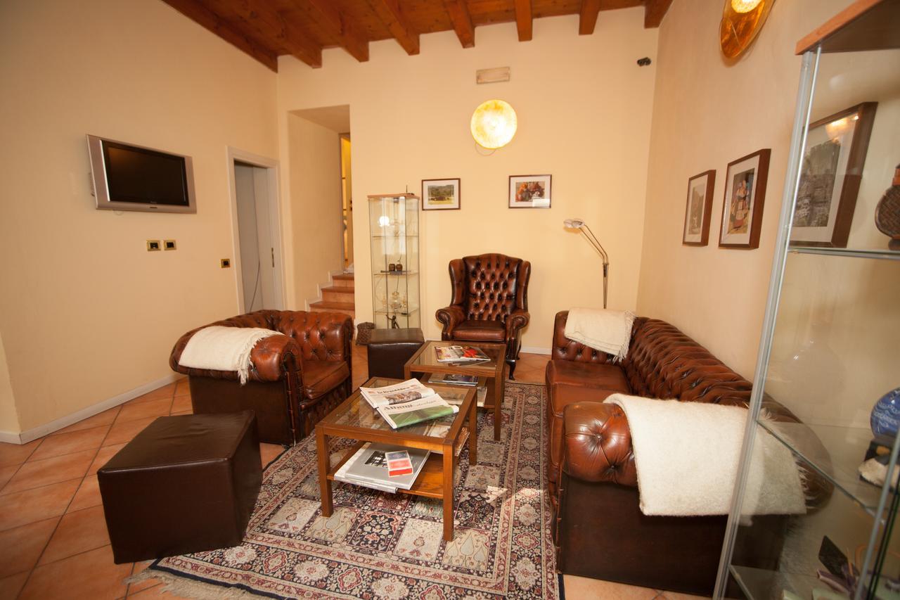 Albergo Orologio Brescia Exterior photo